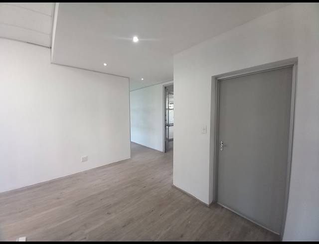 409M² OFFICE TO LET IN BRYANSTON
